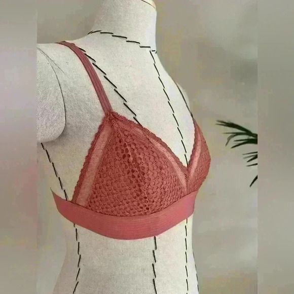 DKNY Stretchy Lace Bralette in Dusty Rose - Size M - Picture 2 of 11